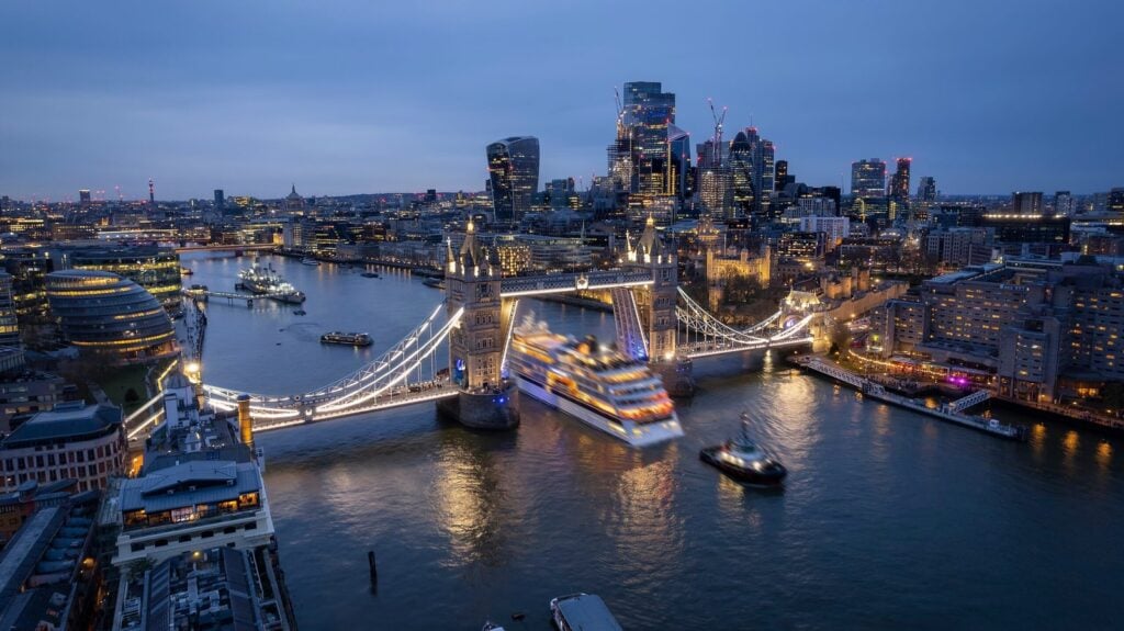 London River Cruises with Guided Tours